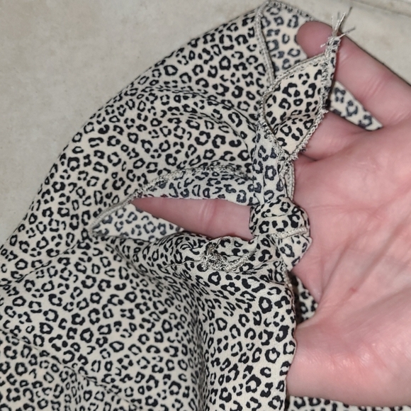 Teenbell Leopard Print Flowy Dressy Top Elastic Stretch Neck Line Tie Sleeves 3X - Picture 5 of 7
